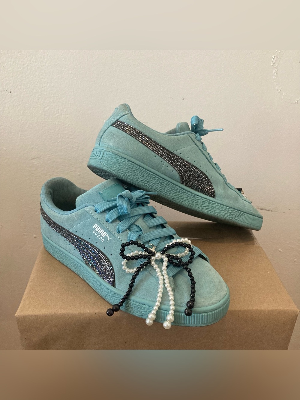 Puma Suede Low-Top in Aqua w/ Glitter Form-strip and bow charms